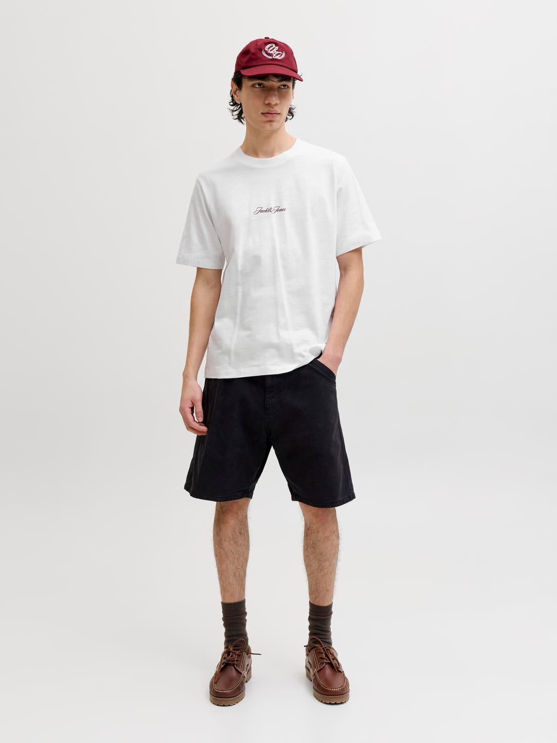 model_shot-front_full
