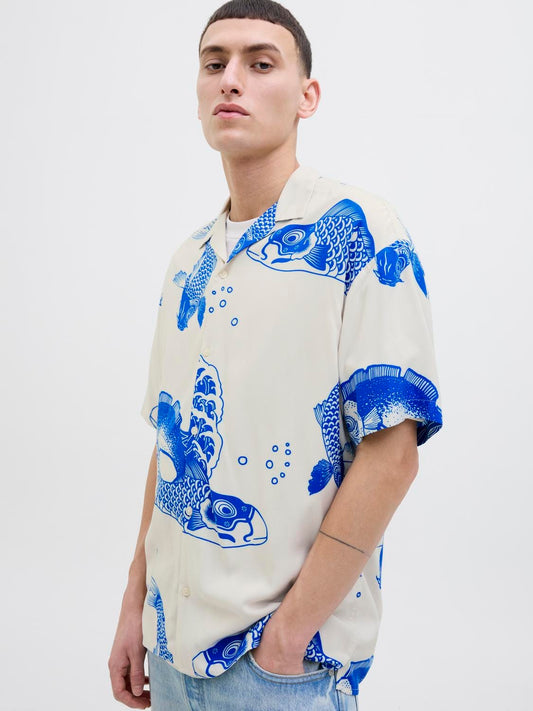model_shot-creative