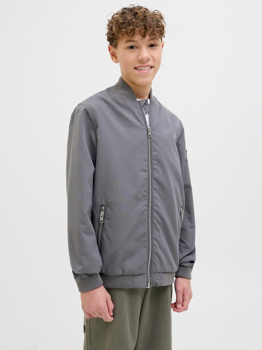 model_shot-front