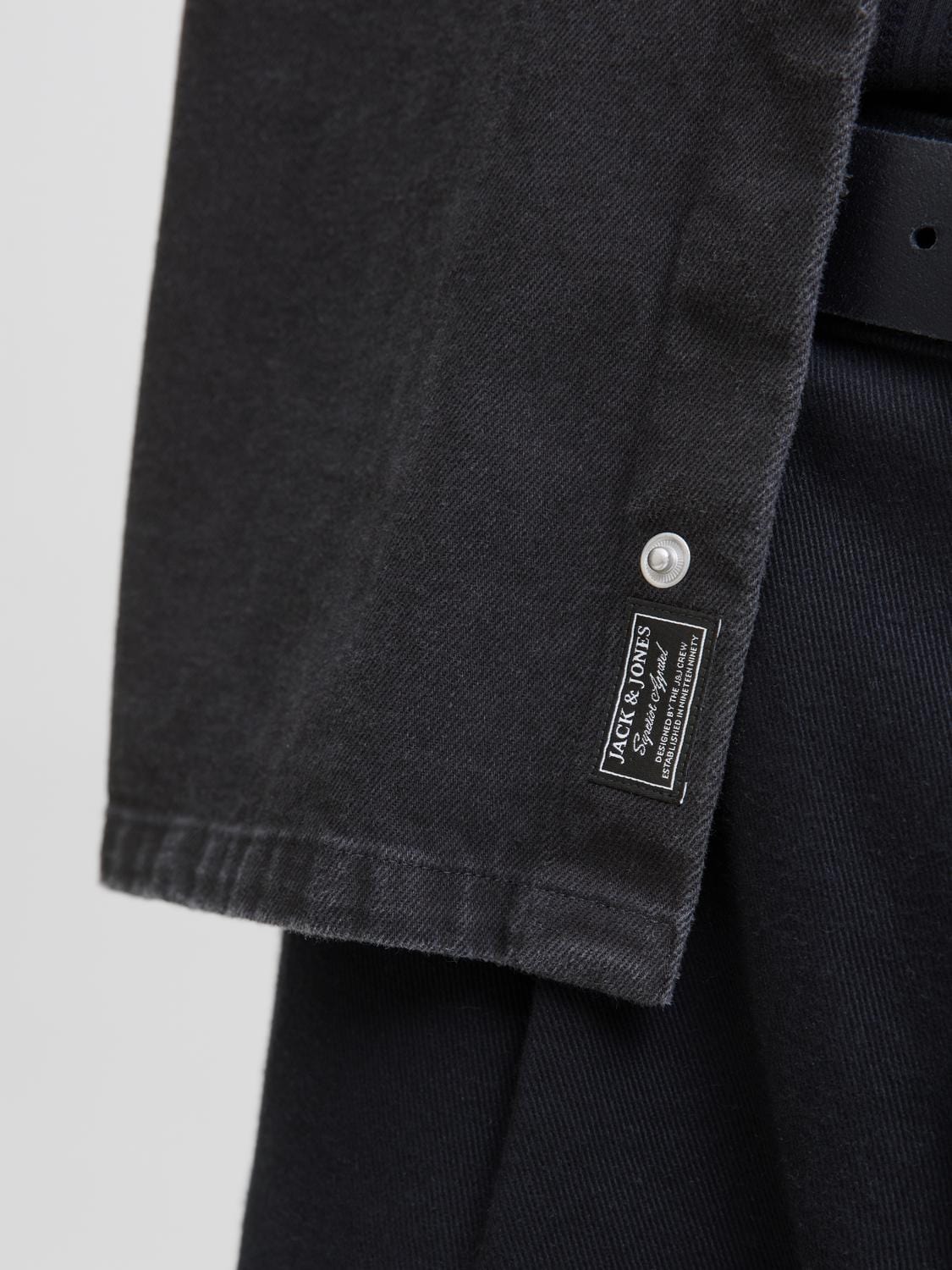 model_shot-detail