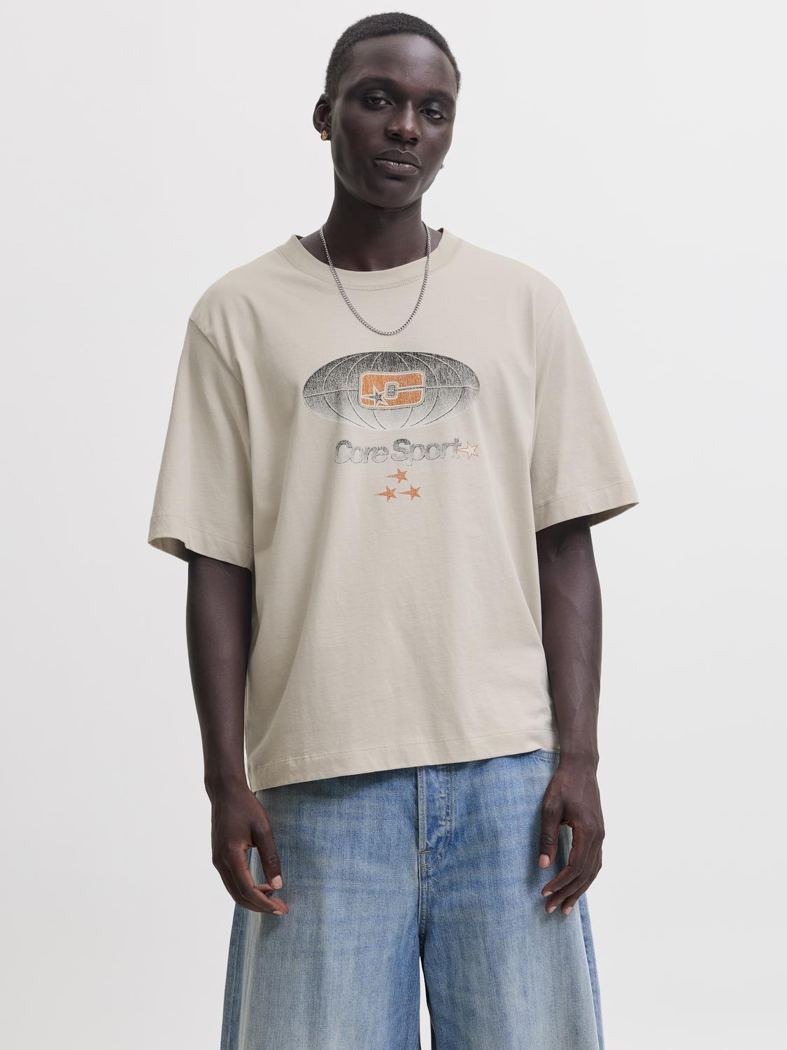 model_shot-front