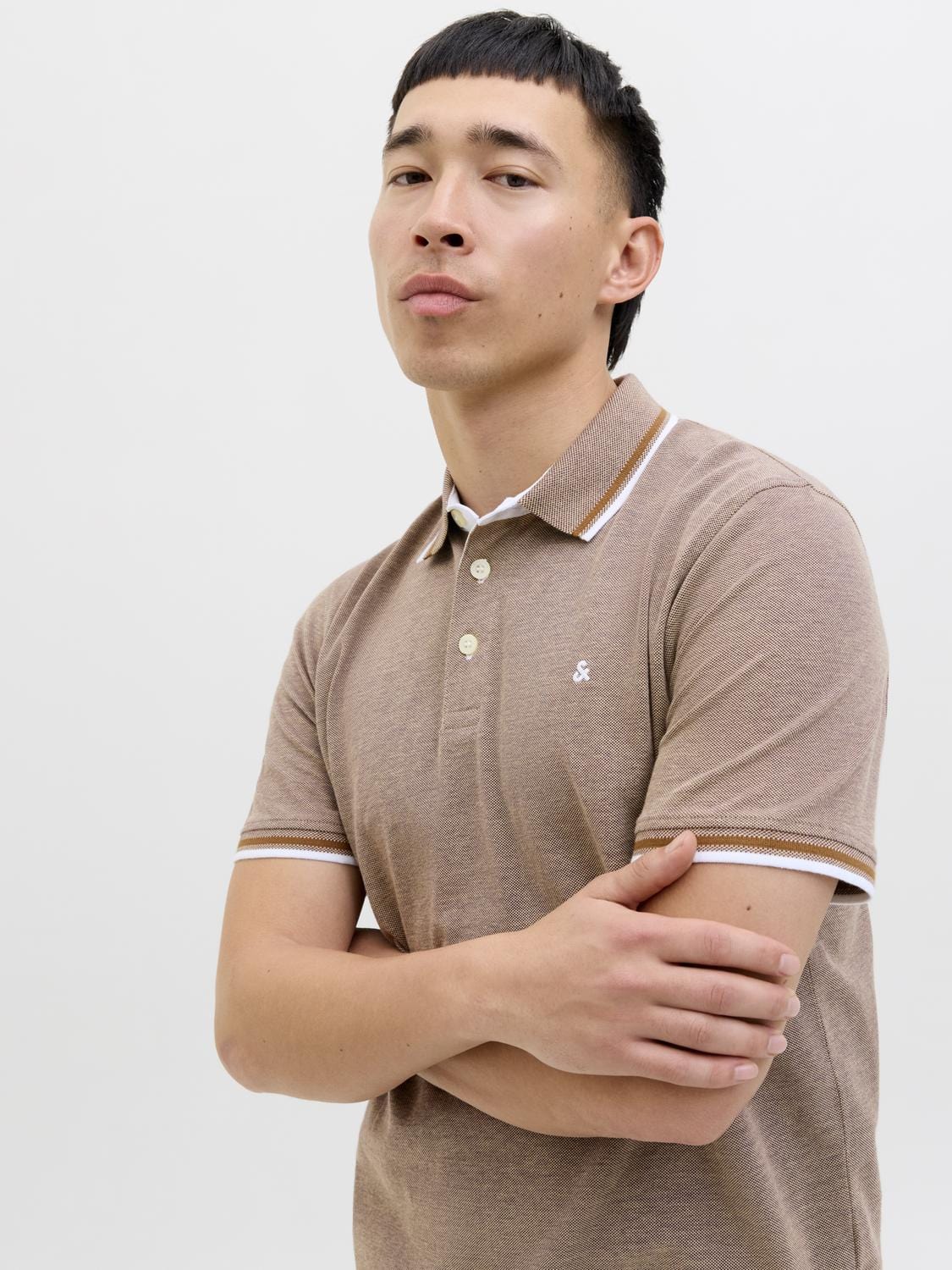 model_shot-creative