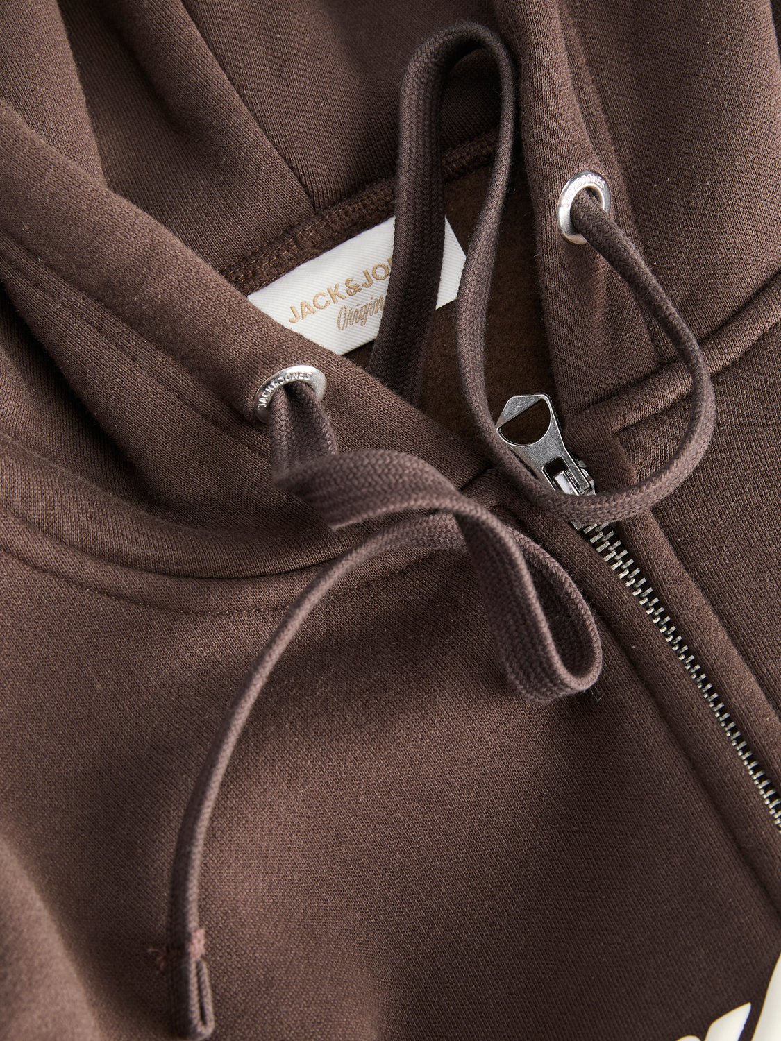 model_shot-detail