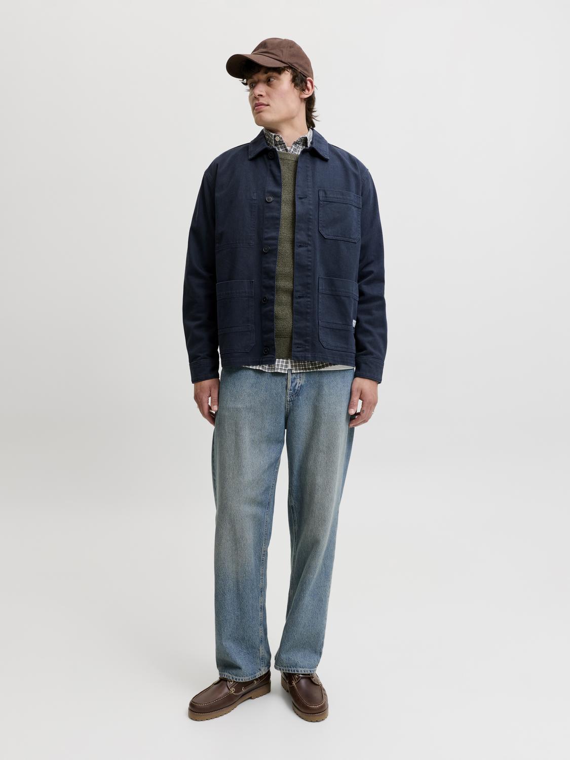 model_shot-front_full
