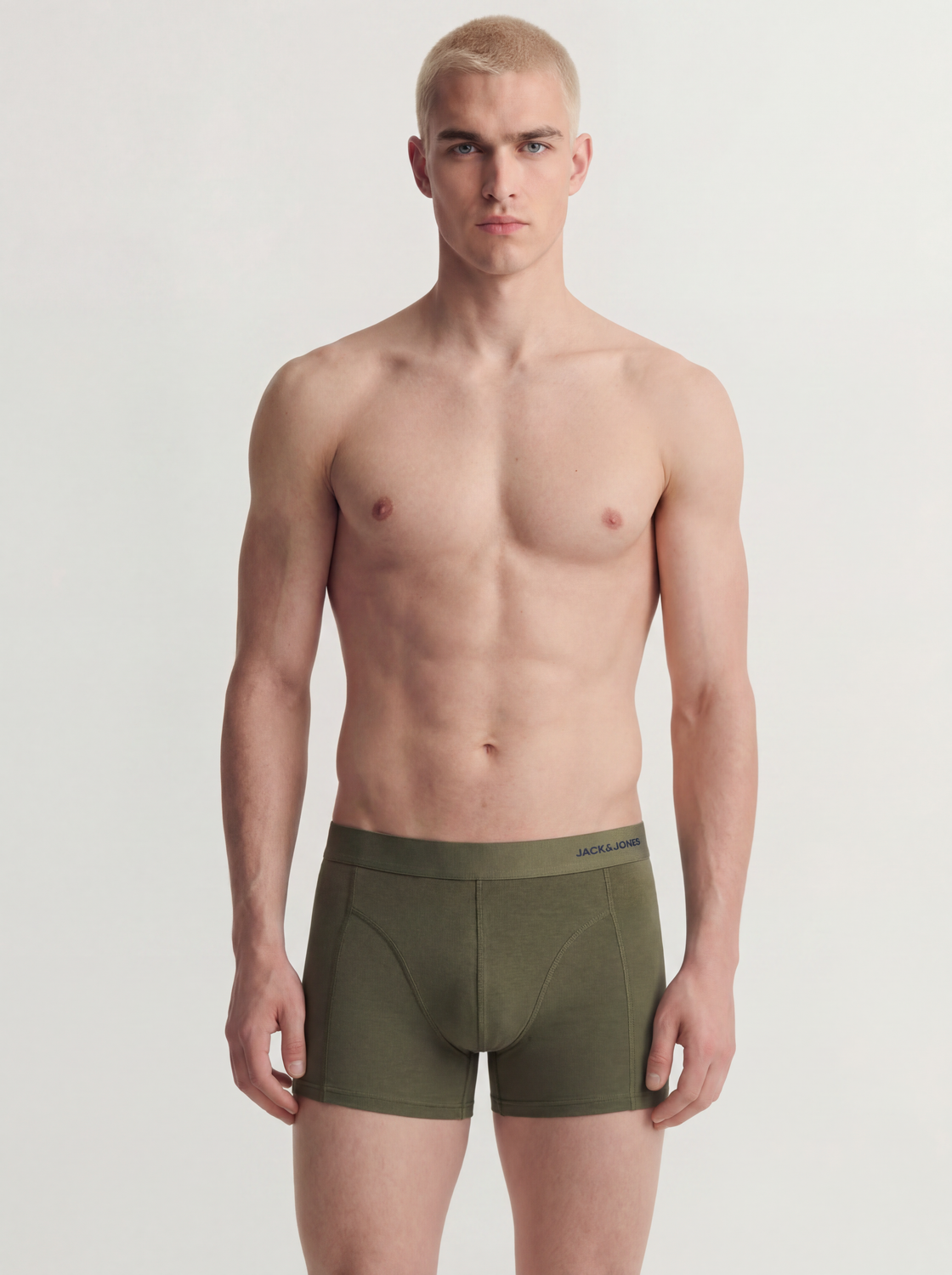 model_shot-front