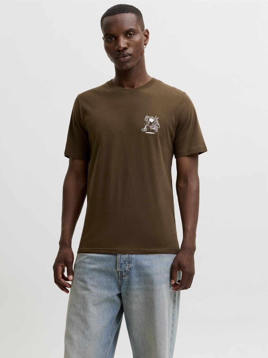 model_shot-front