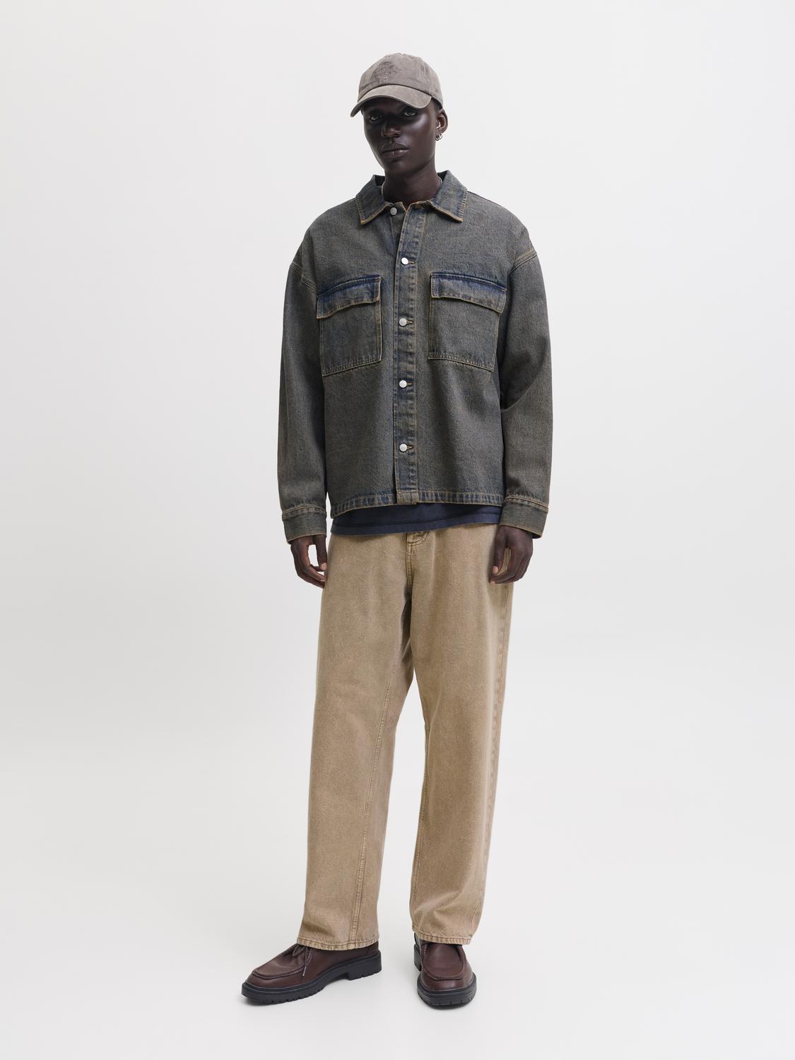 model_shot-front_full