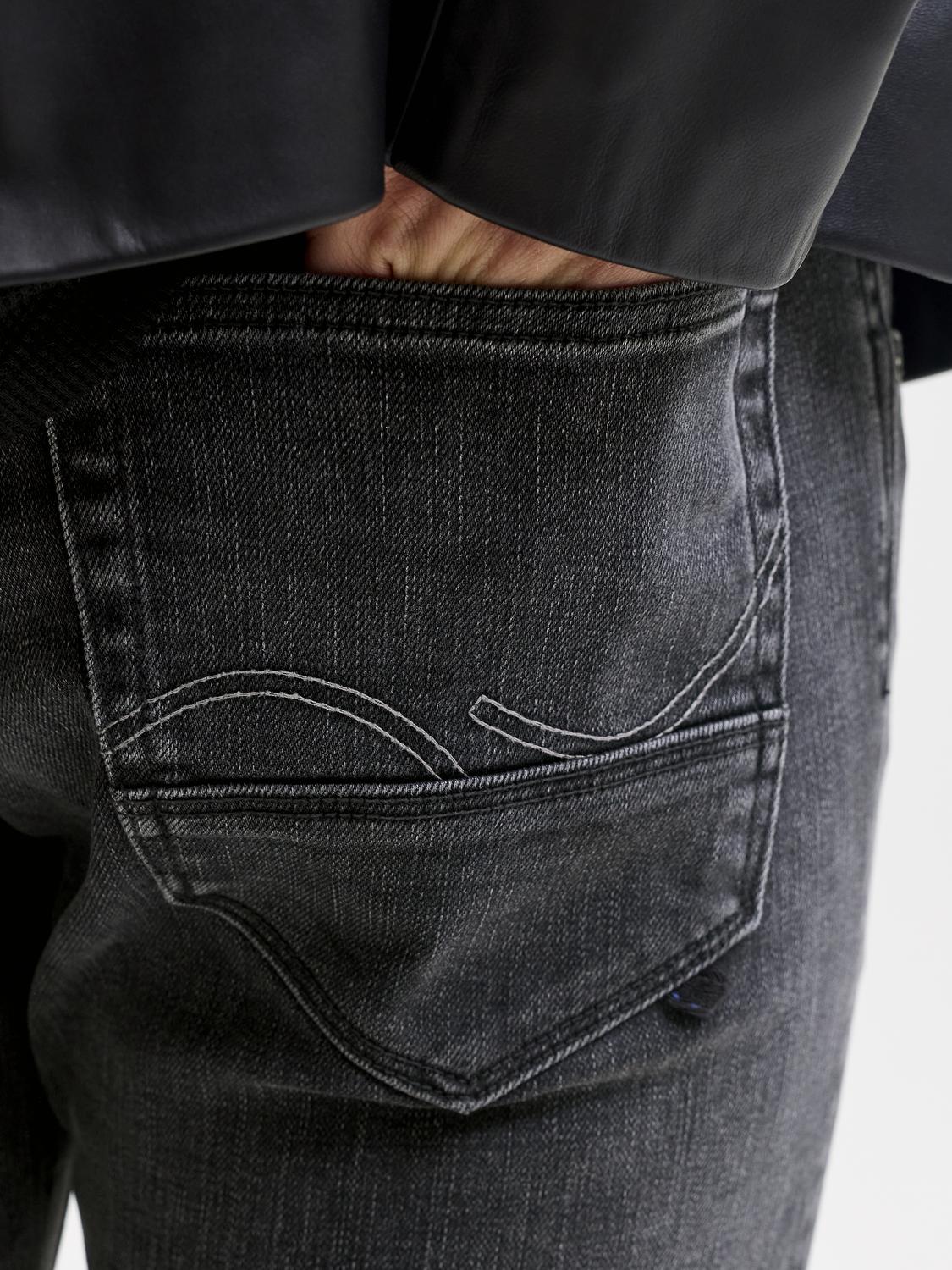 model_shot-detail