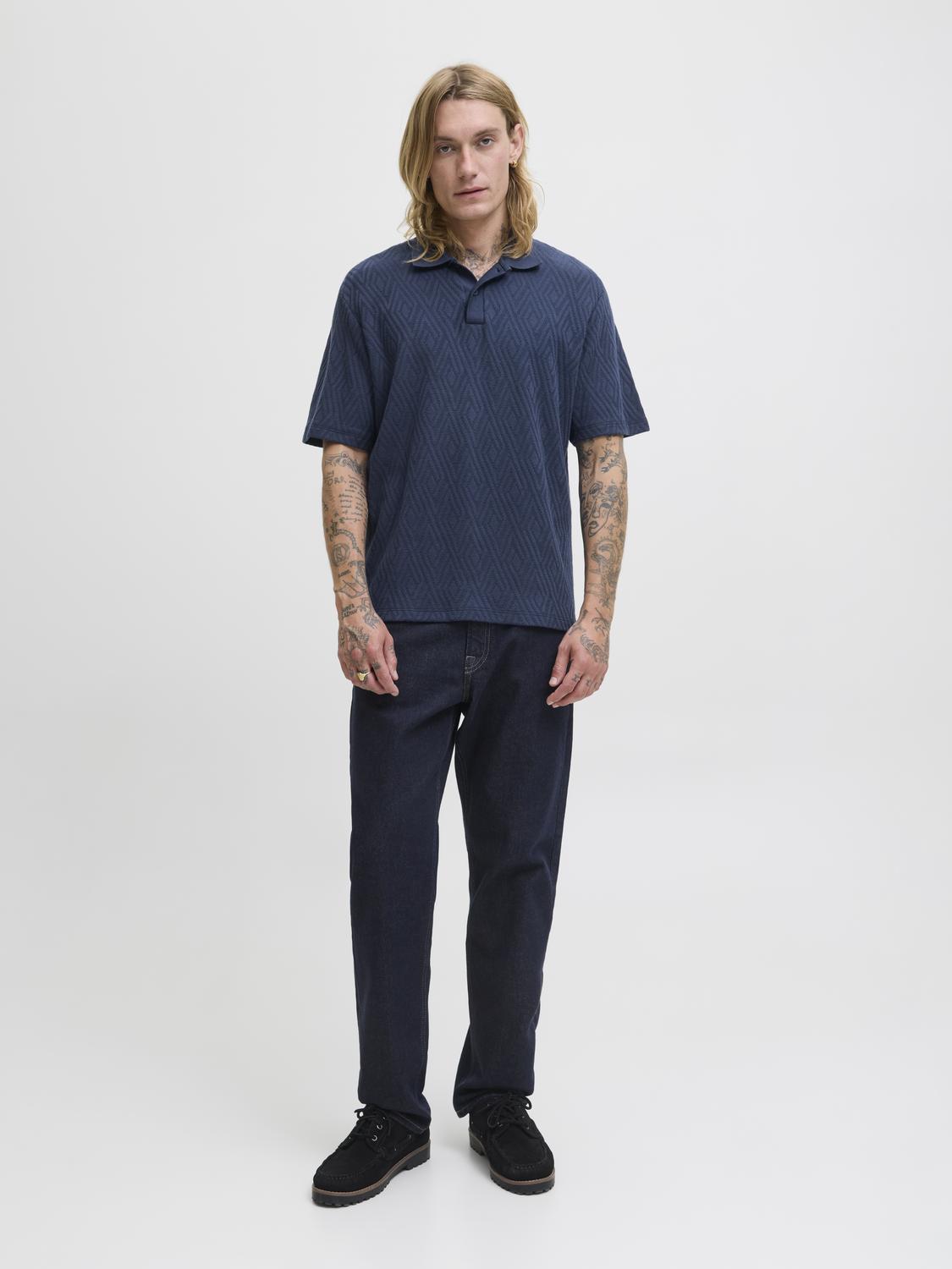 model_shot-front_full