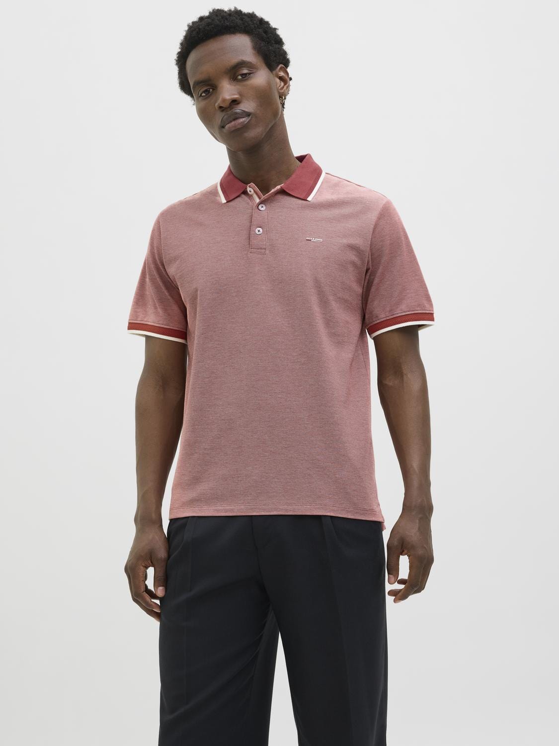 model_shot-front