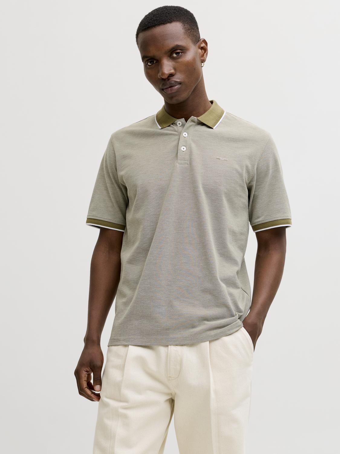 model_shot-front