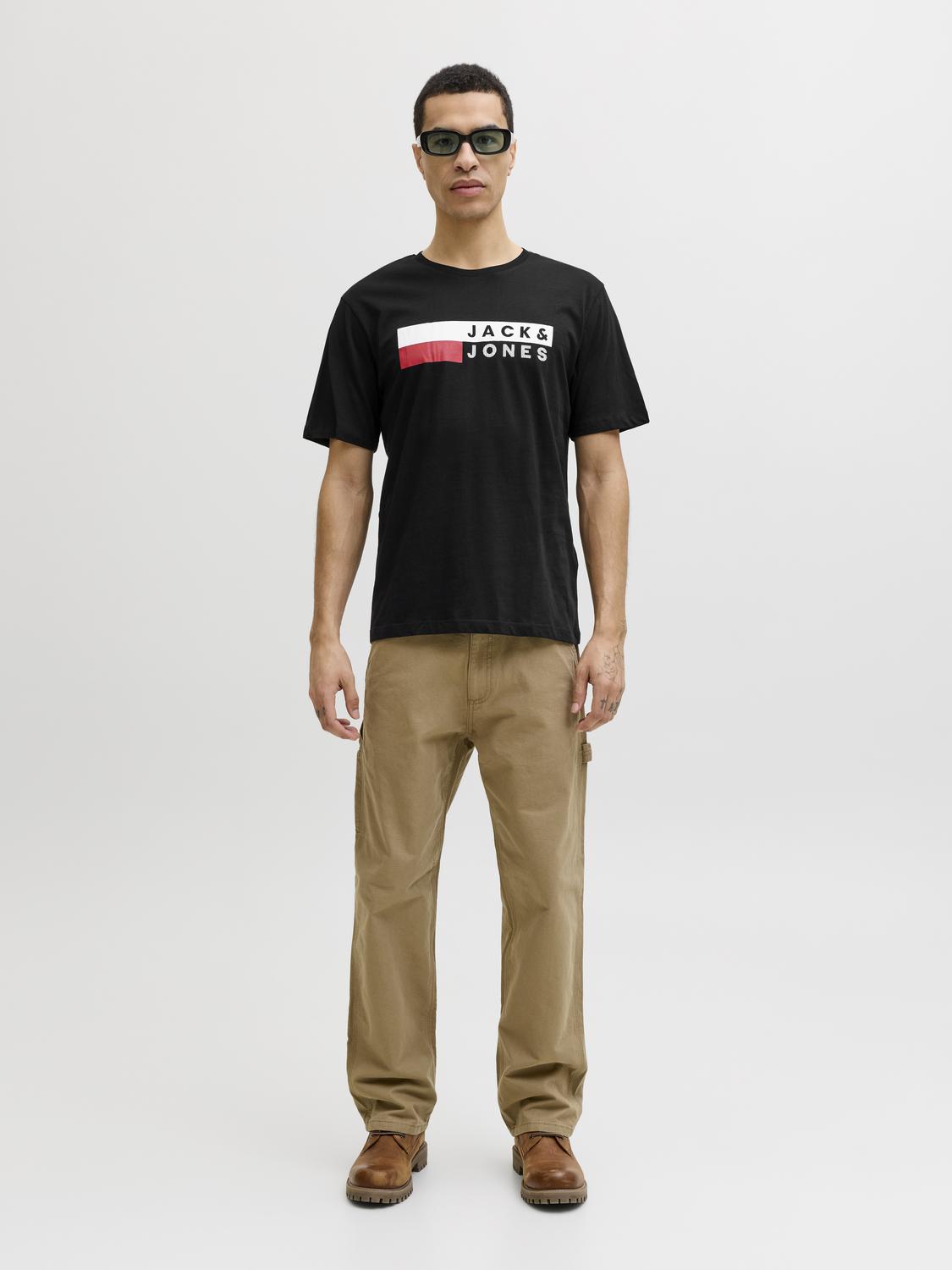 model_shot-front_full