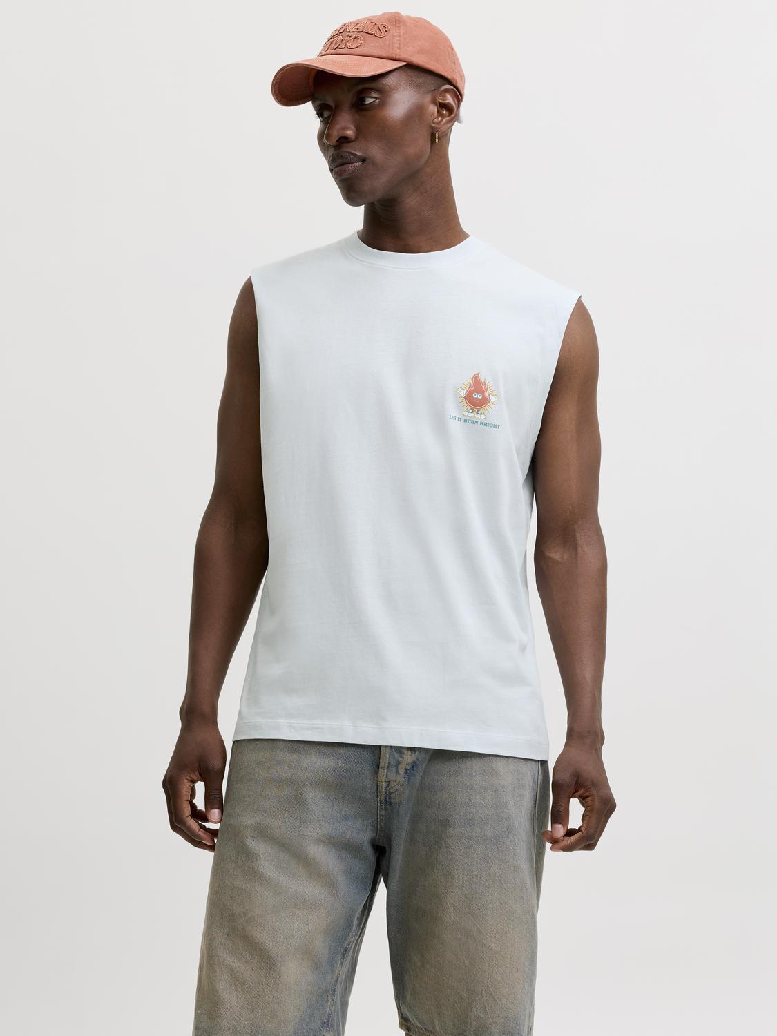 model_shot-front