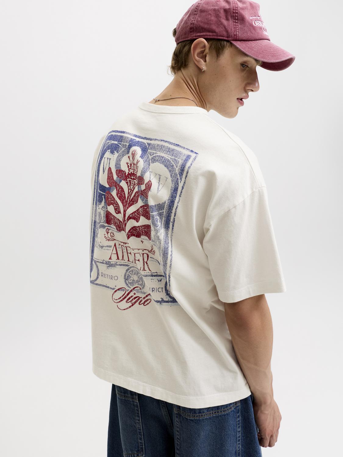model_shot-creative