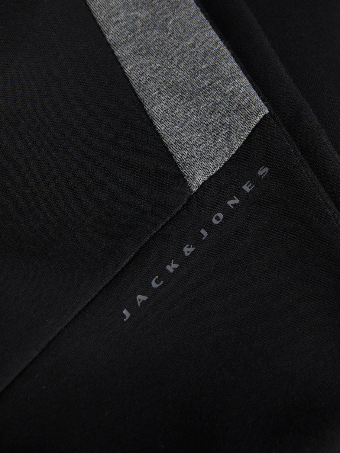 model_shot-detail