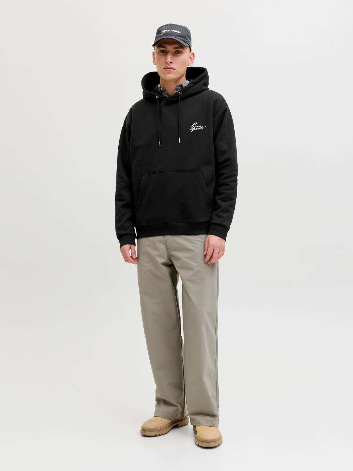 model_shot-front_full