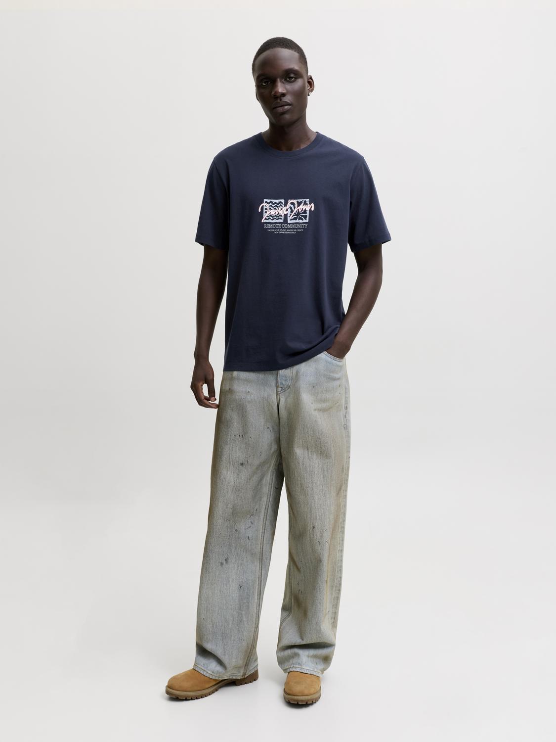 model_shot-front_full