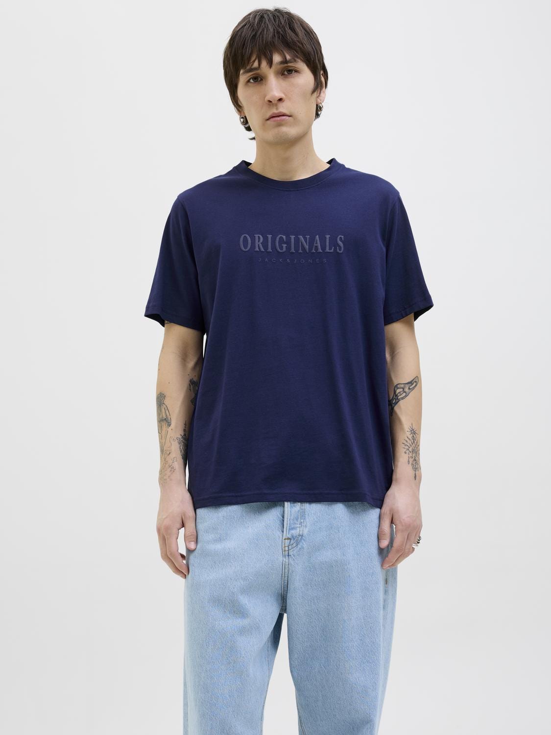 model_shot-front