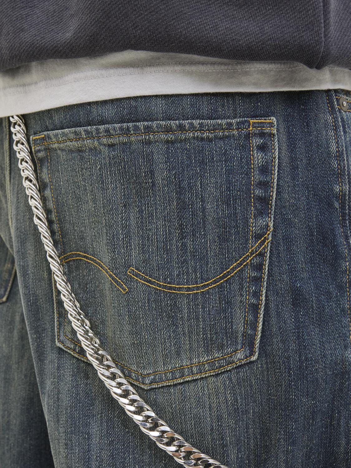 model_shot-detail