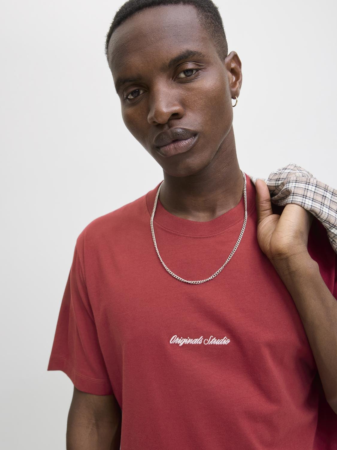 model_shot-creative