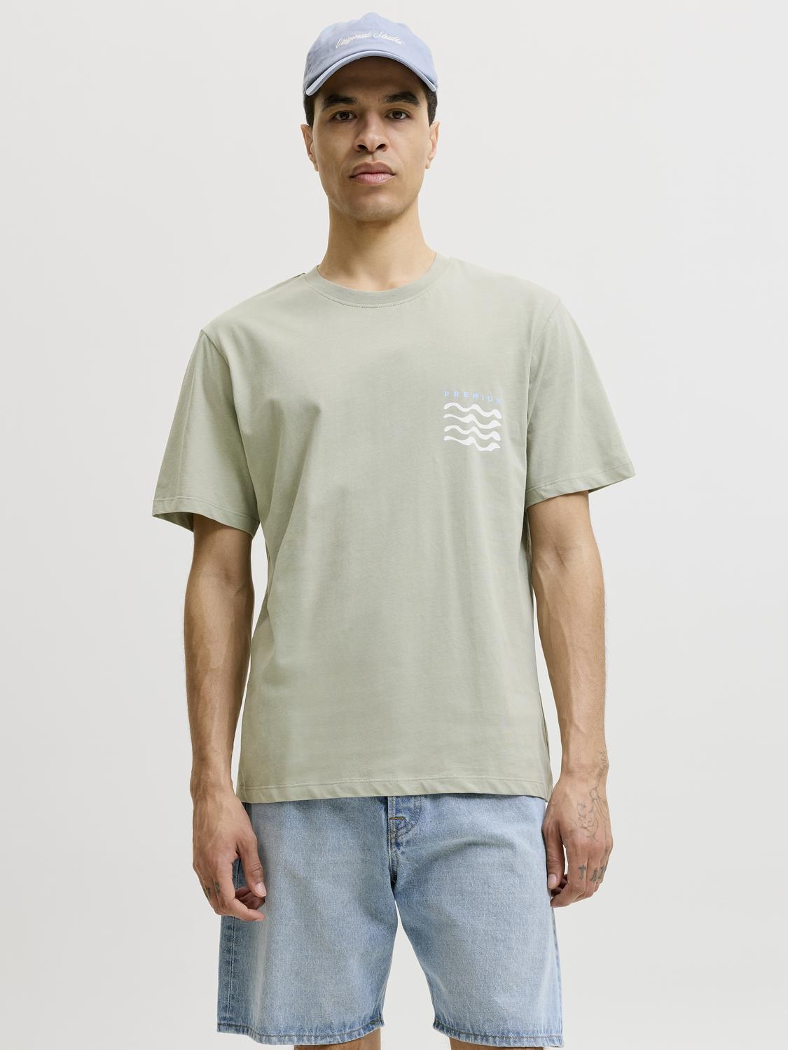 model_shot-front