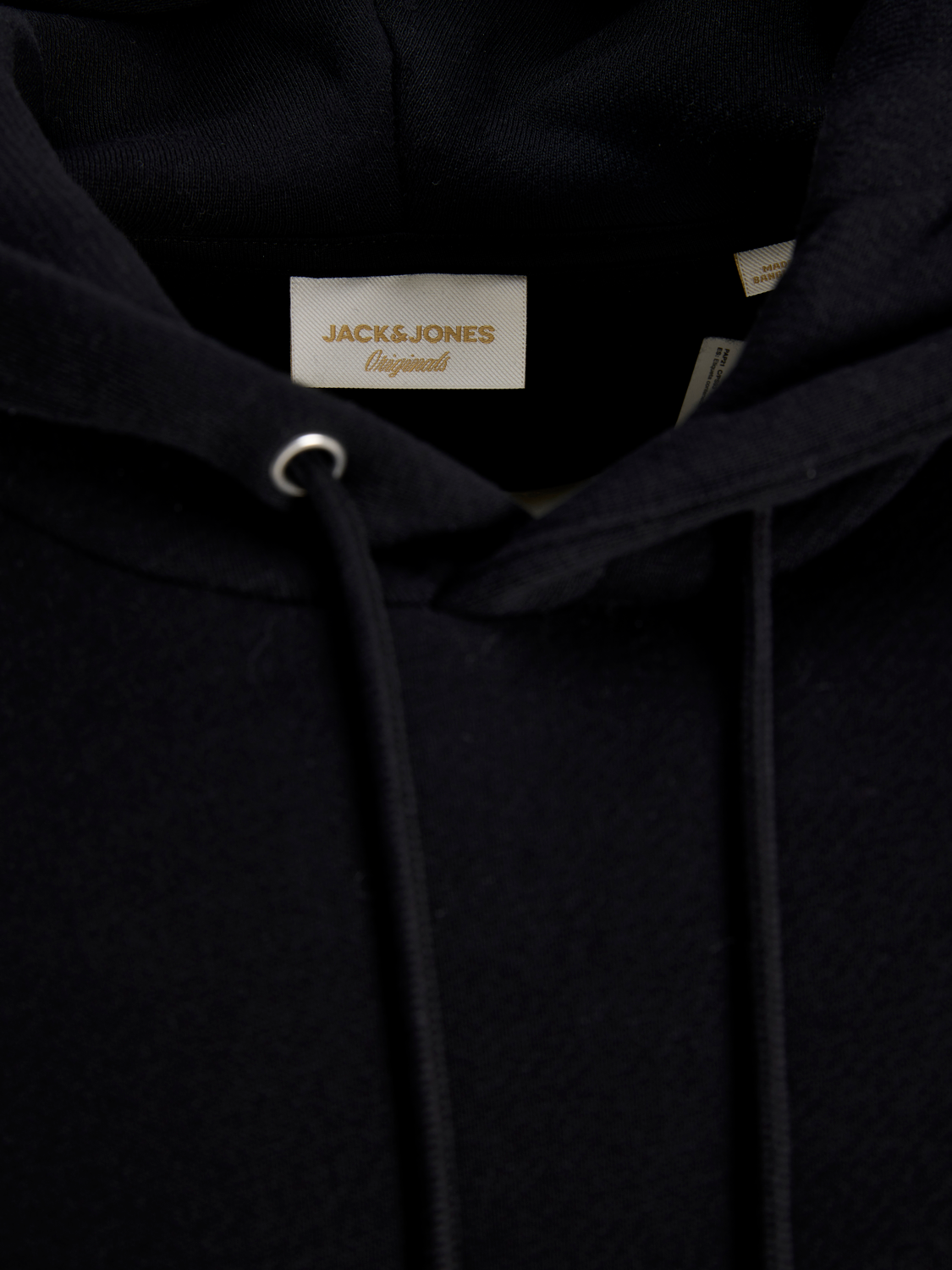 model_shot-detail