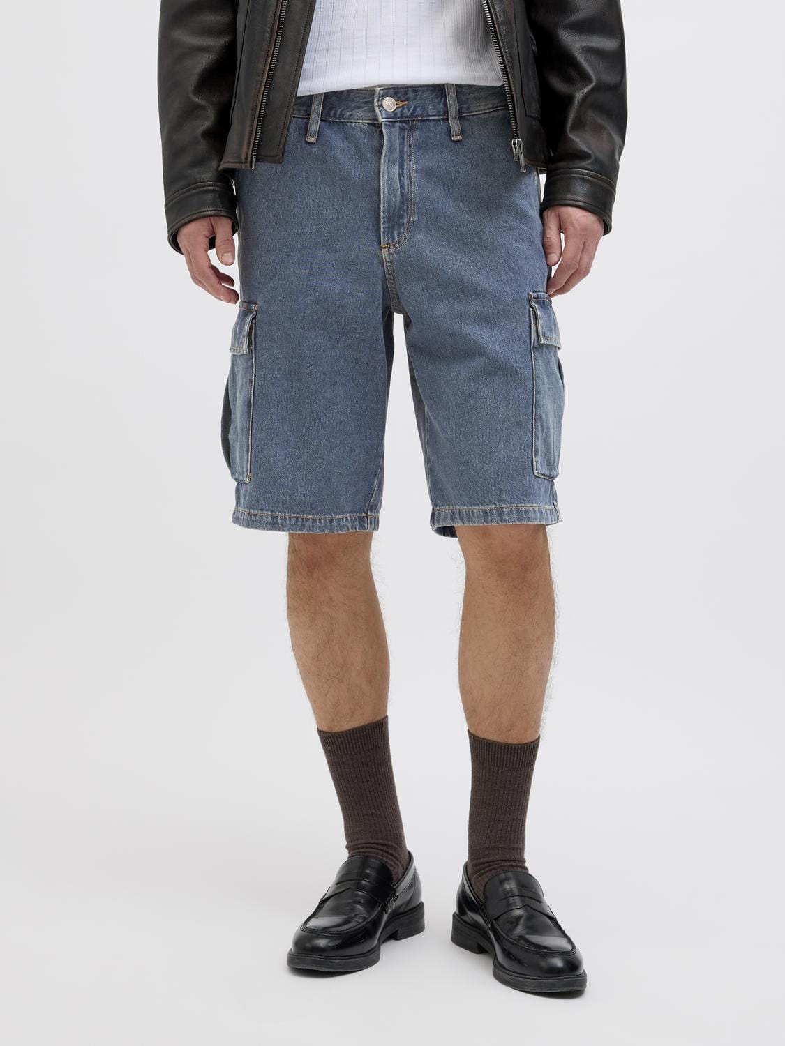 model_shot-front