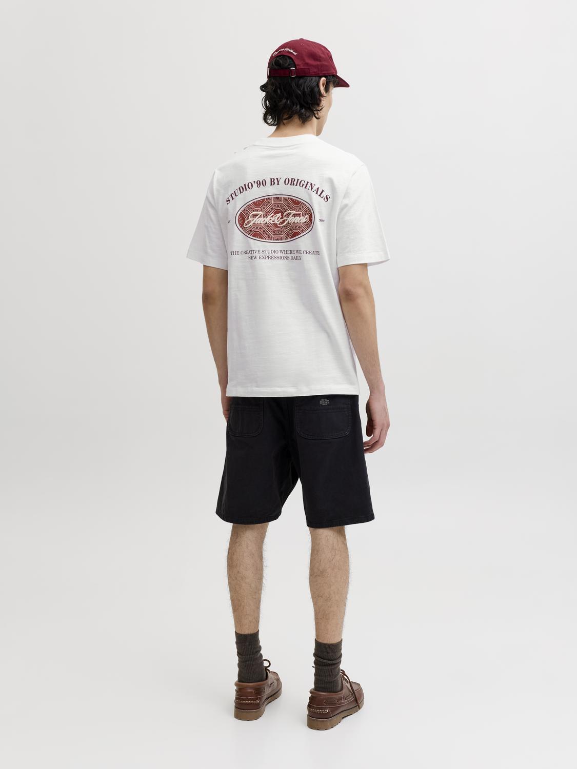 model_shot-back