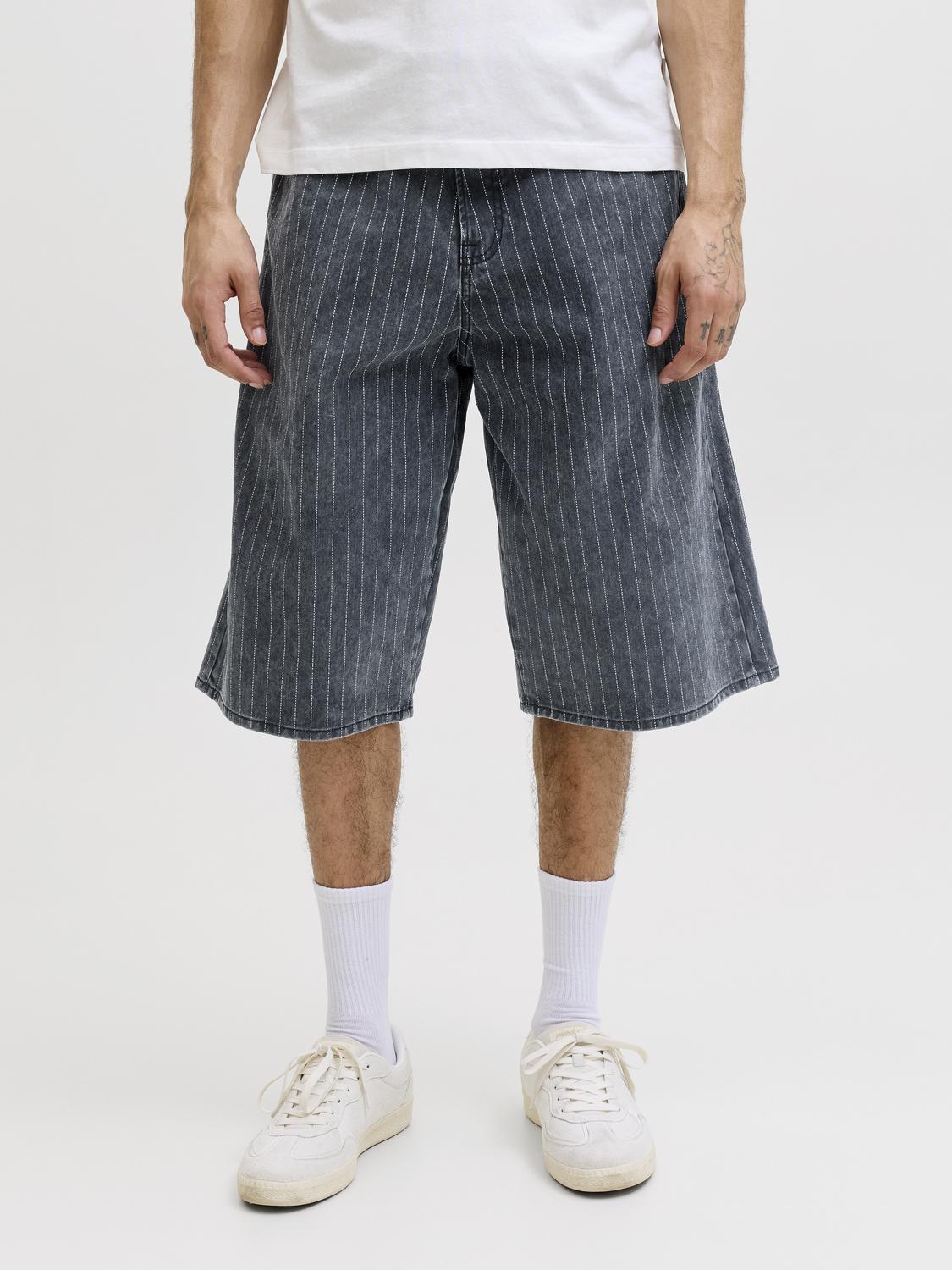 model_shot-front