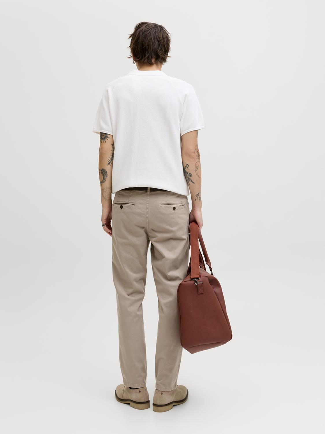 model_shot-back