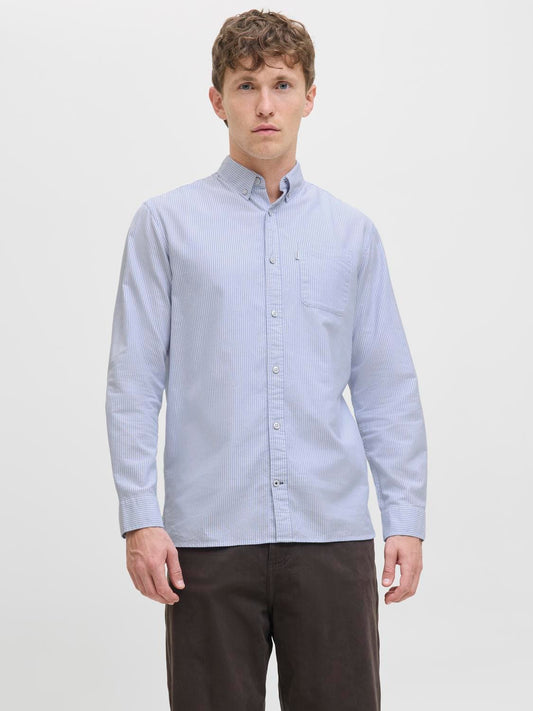 model_shot-front