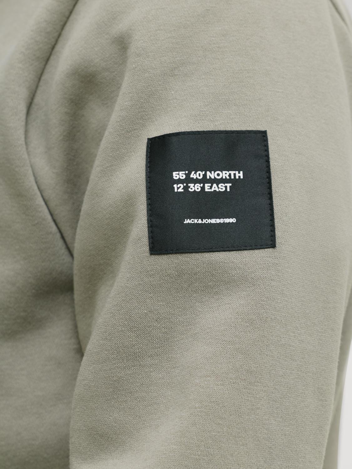 model_shot-detail