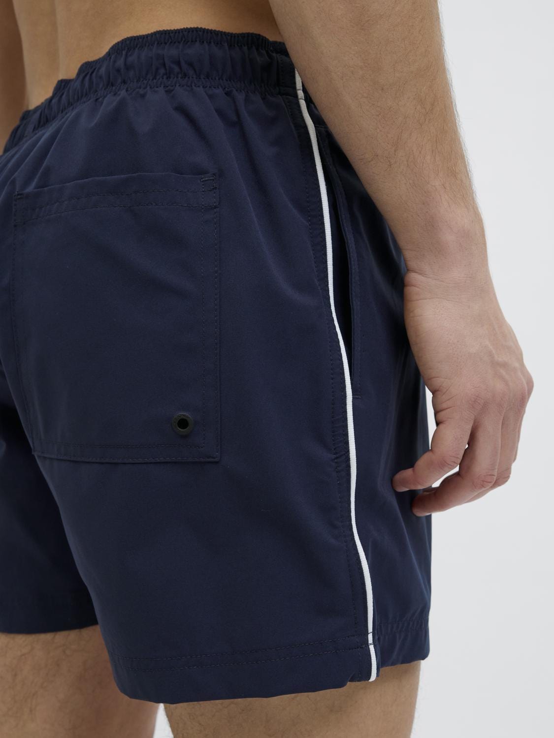 model_shot-detail