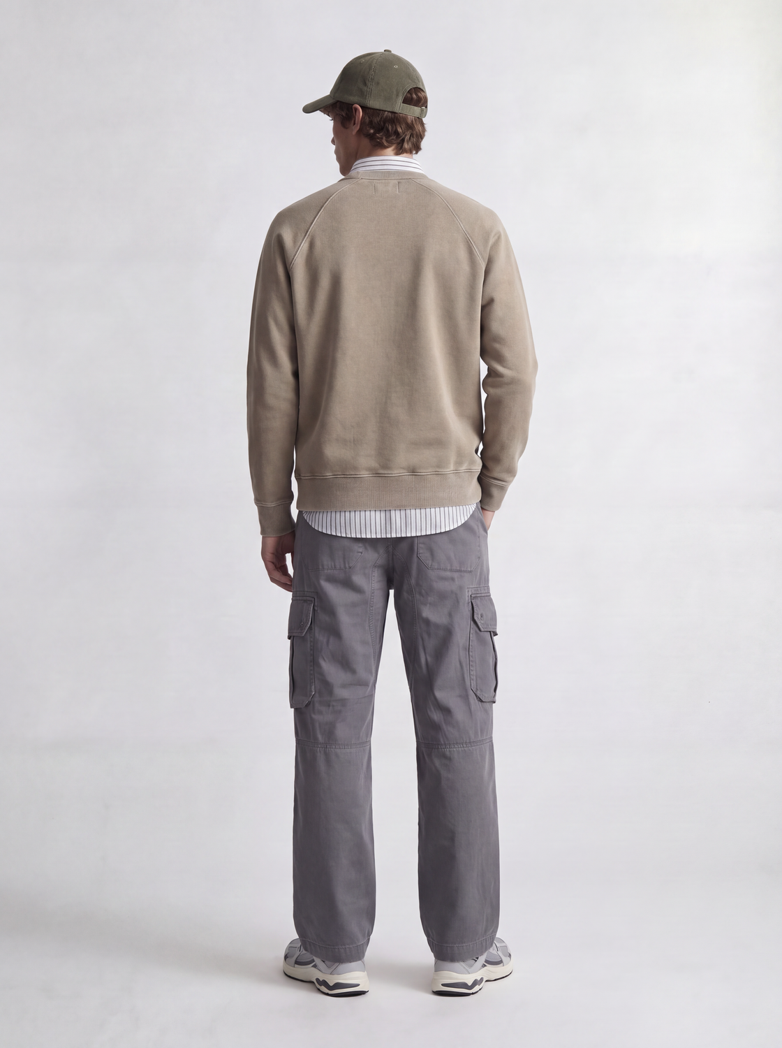model_shot-back