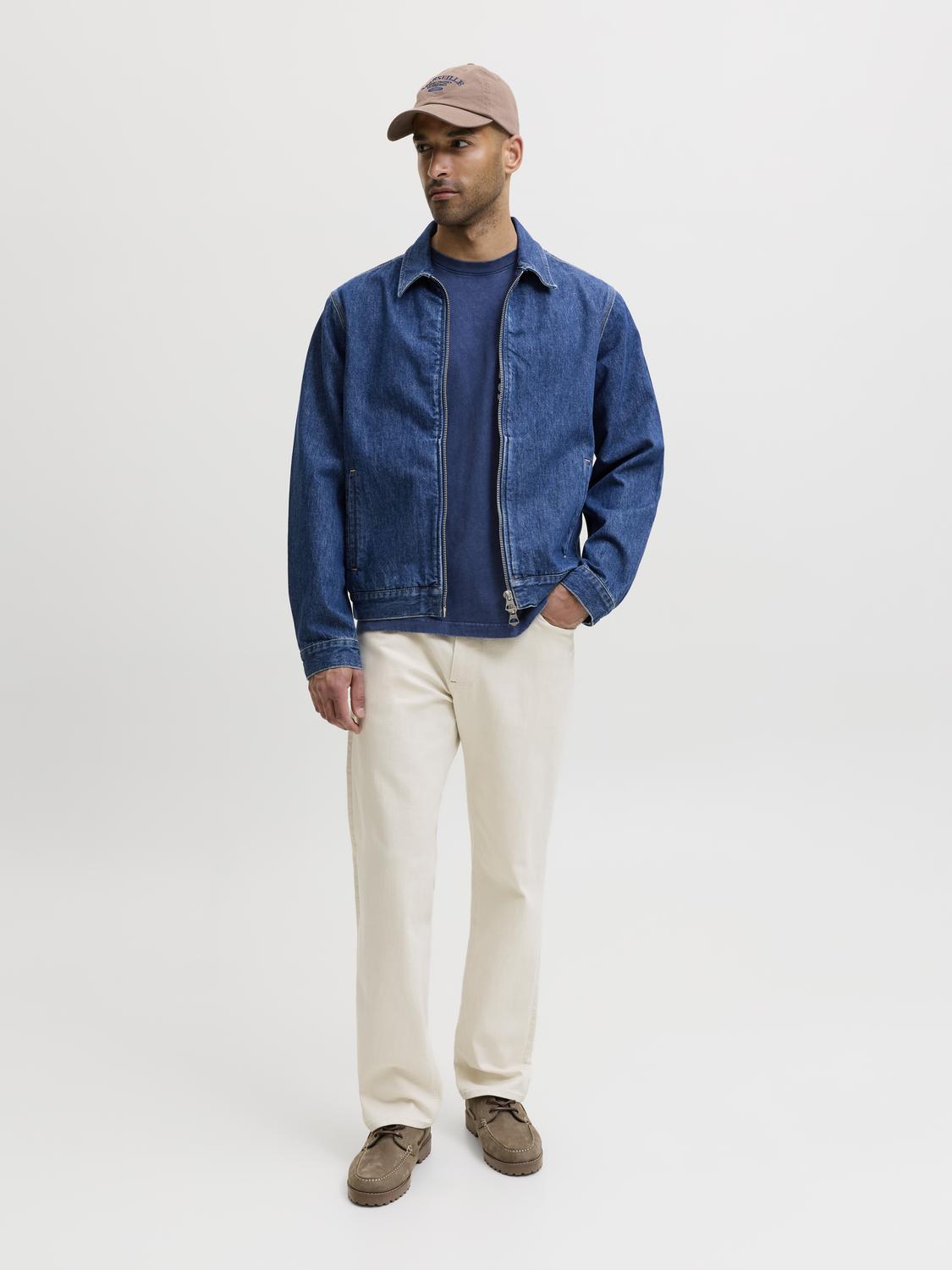 model_shot-front_full