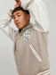 Chaqueta beisbolera con paches beige COLLEGE