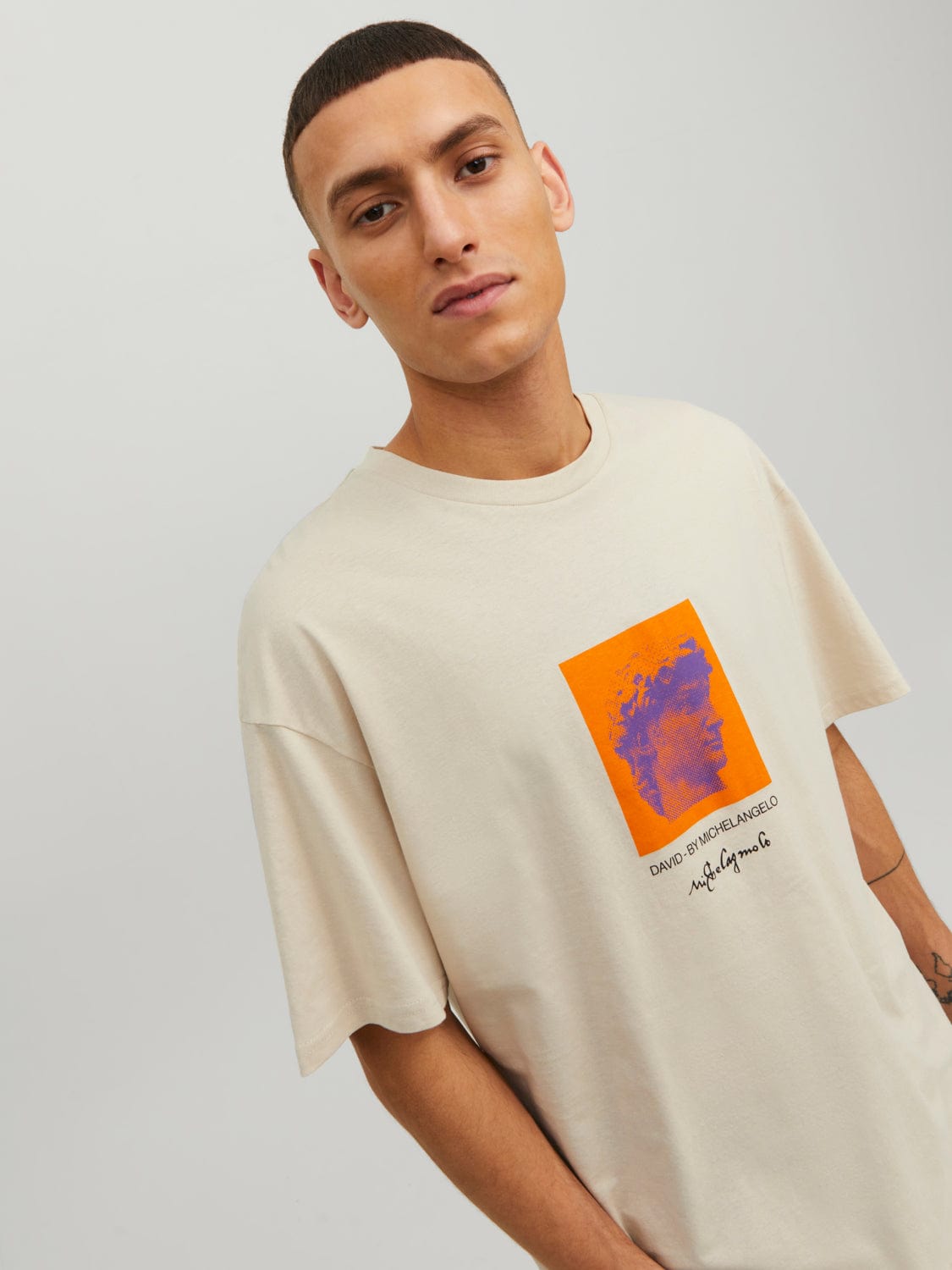Camiseta de algodón con estampado beige - MASTERPIECE