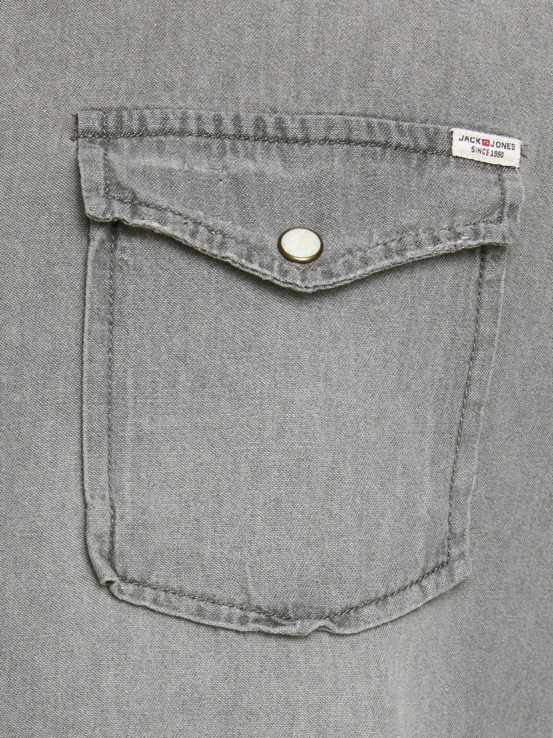 Camisa vaquera gris con bolsillos -SHERIDAN