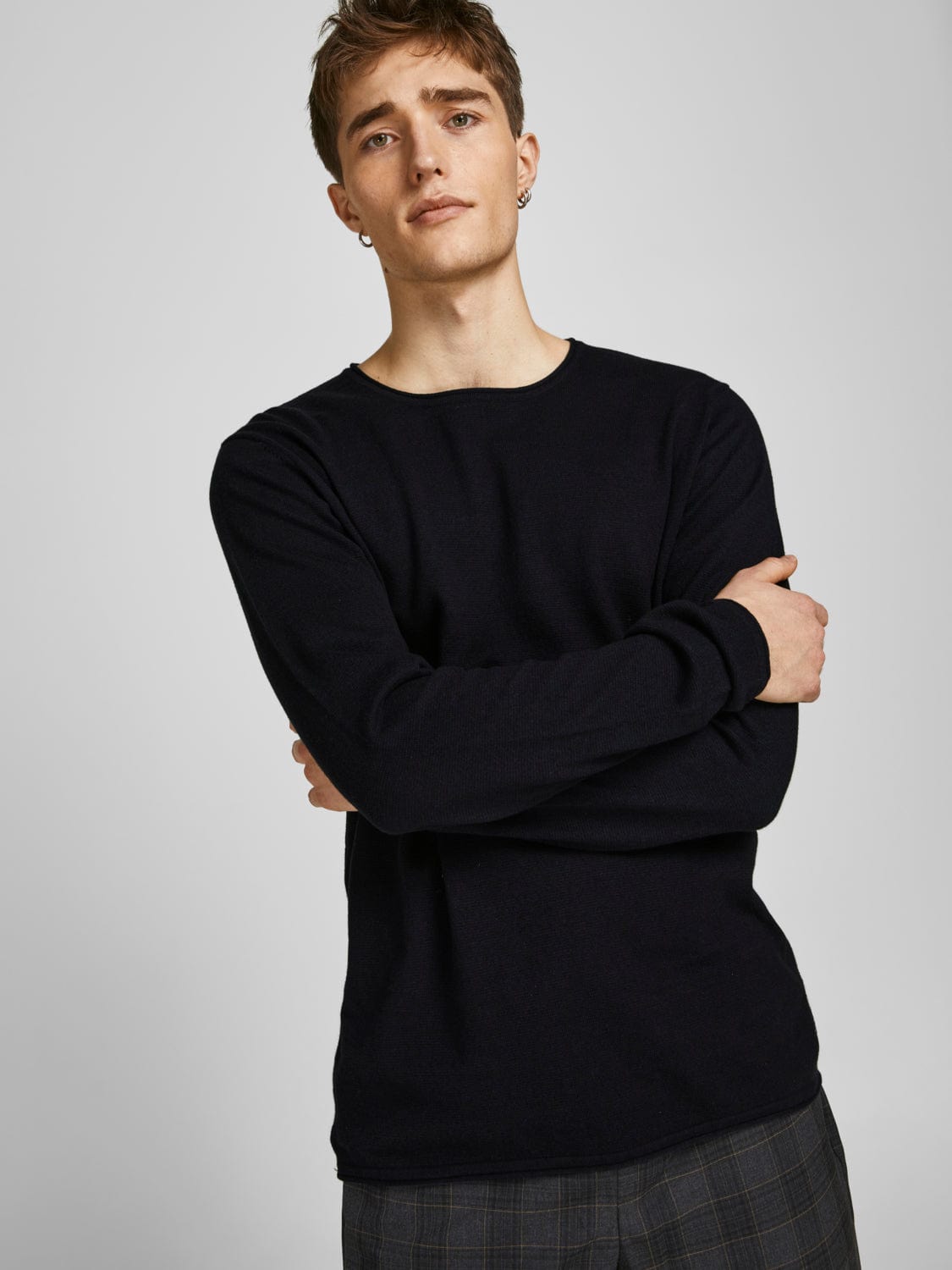 Jersey de punto negro cuello redondo -JJEHILL