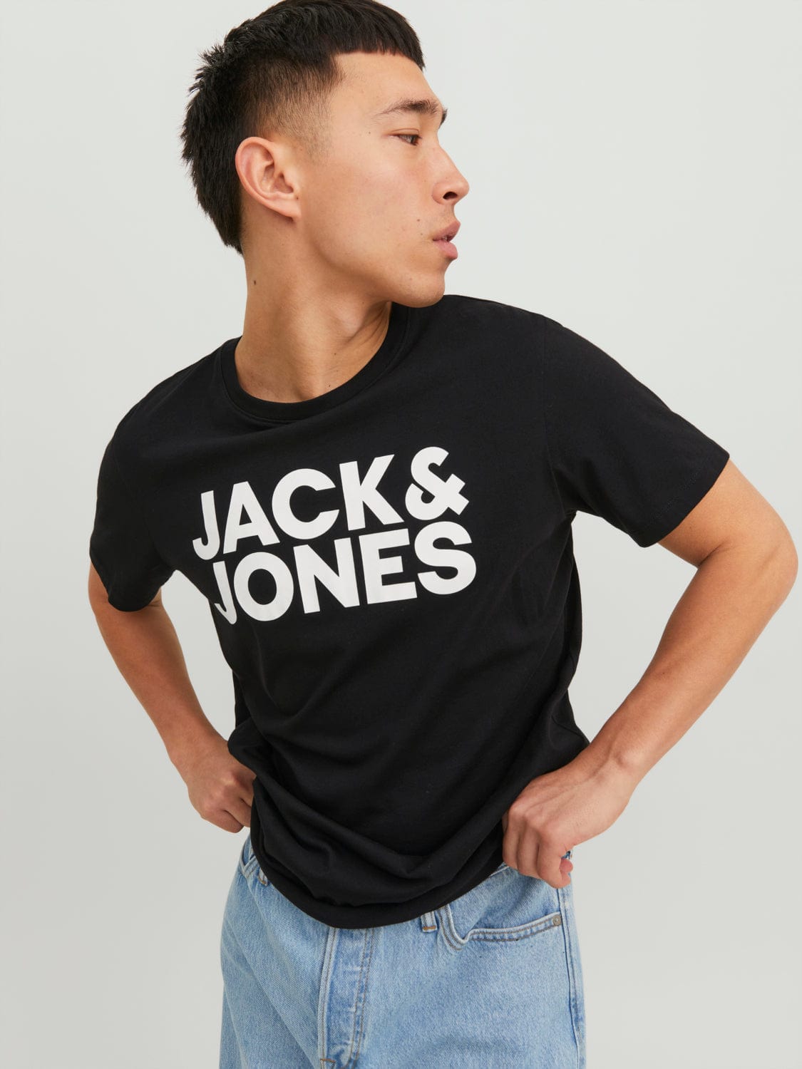 Camiseta manga corta logo en blanco - JJECORP Negro