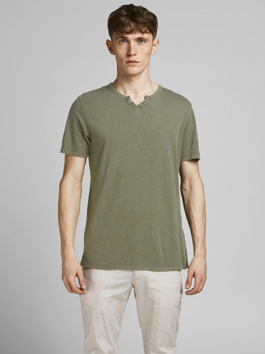 Camiseta cuello pico Verde oliva - SPLIT