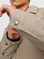 Chaqueta con bolsillos y cremallera beige -JCOCOLLECTIVE