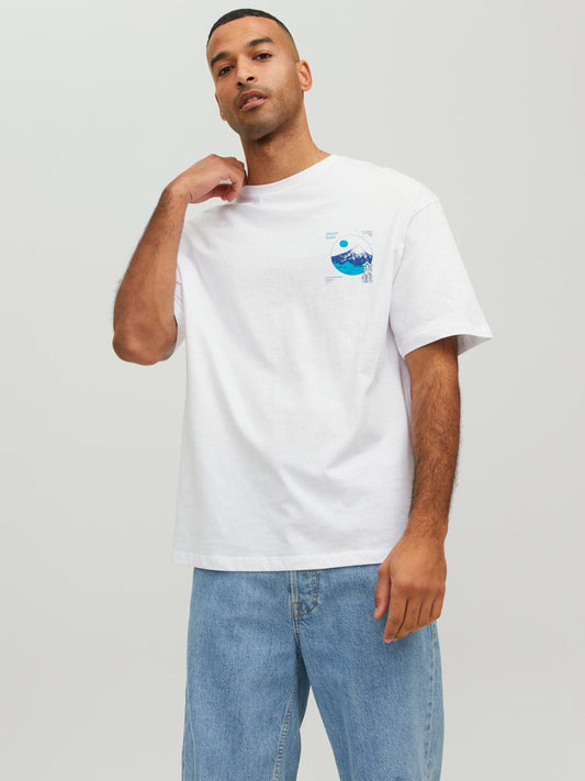 Camiseta blanca con estampado HEALING