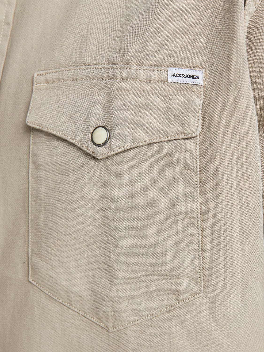 Camisa vaquera beige con bolsillos -SHERIDAN