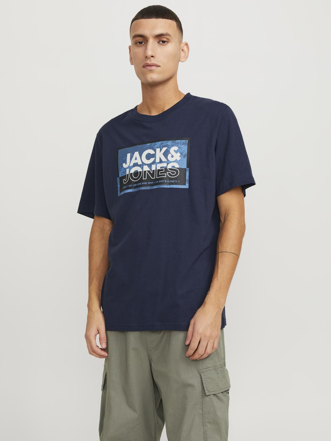 Camiseta manga corta con logo azul marino -JCOLOGAN
